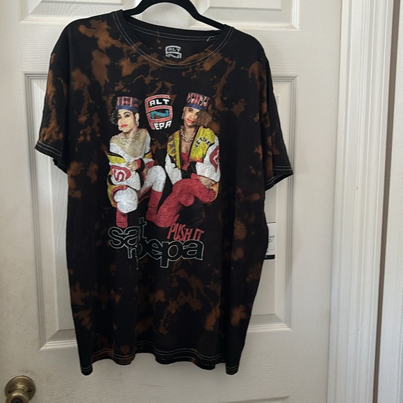 Men’s T-Shirt ( Salt N Pepa ) - Picture 2 of 6